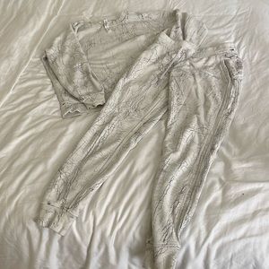 Lululemon Sweatshirt and Sweatpants